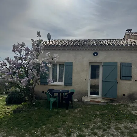 Dependance Neuve Et Lumineuse Au Coeur Du Luberon Nyaraló